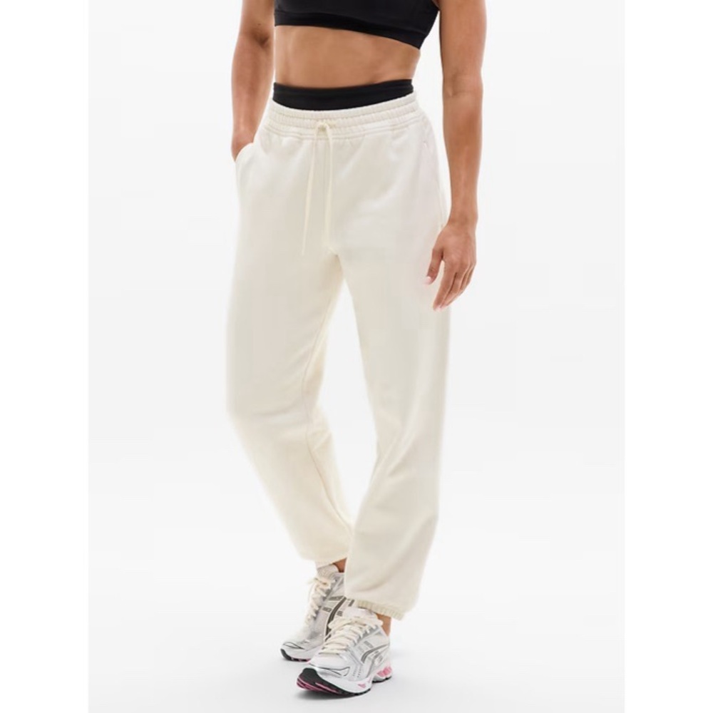 NWT! Athleta - Forever Fleece Mid Rise Jogger - Bone - Size Large